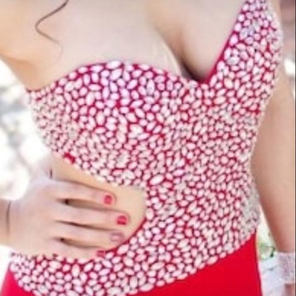 Prom dresses - Picture 2 of 3